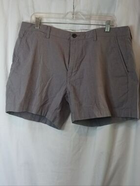 36" Amazon Essentials Men's Flat-Front Casual Shorts Light Gray Scandi Beach